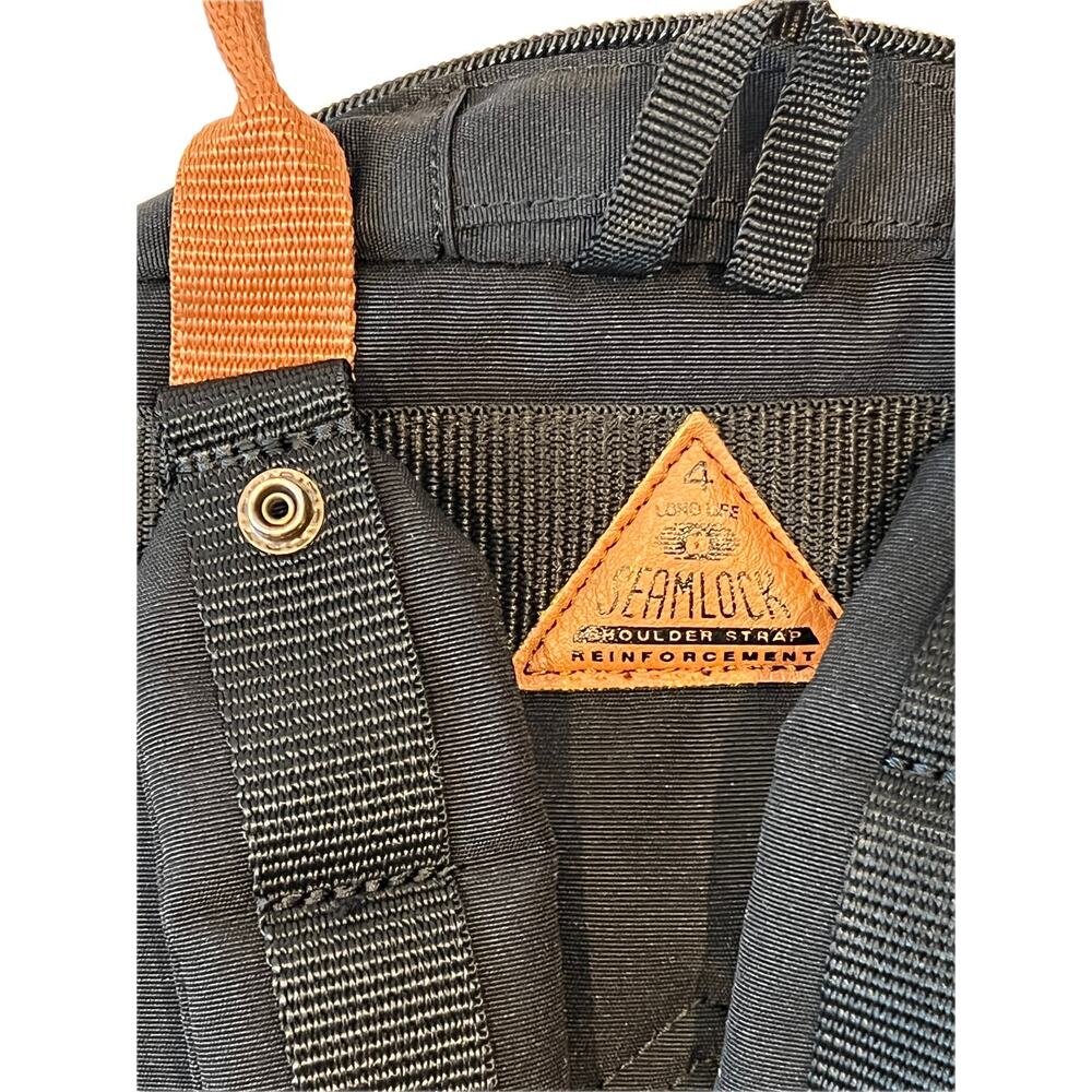 Seamlock Daily Work Backpack - Picture 3 of 5